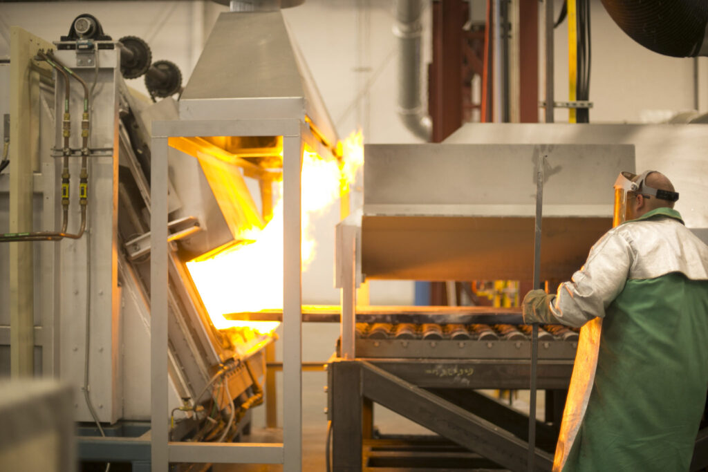 rolling-mill-furnace for refractory metal rolling